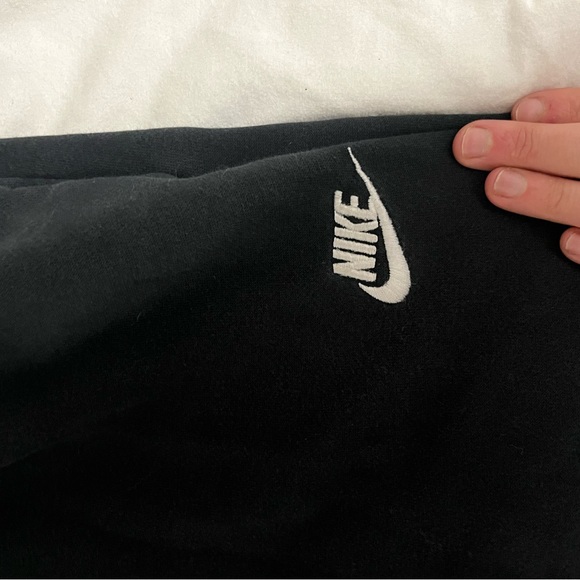 Nike joggers - Picture 1 of 5